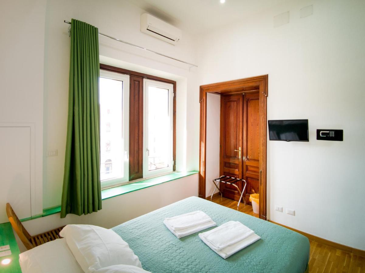 5 Sirene Bed & Breakfast Наполи Екстериор снимка