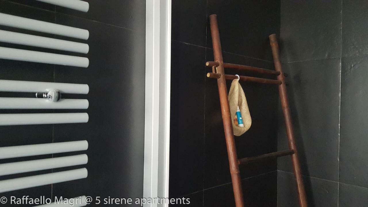 5 Sirene Bed & Breakfast Наполи Екстериор снимка